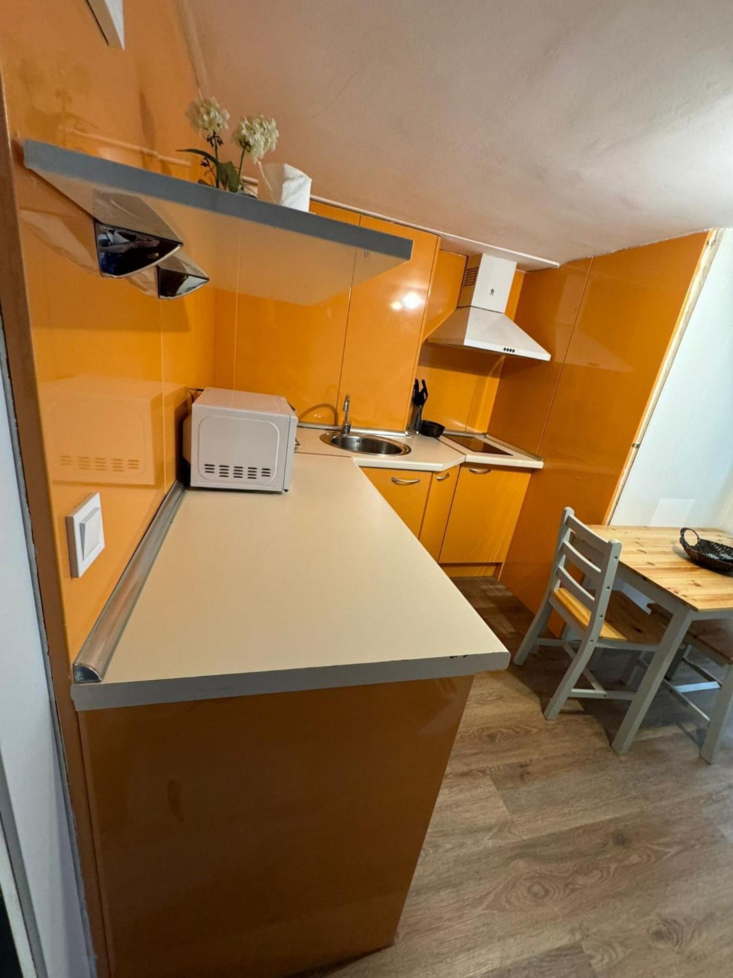 Aparsol Apartments Мадрид Екстериор снимка